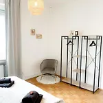 City Comfort Essen - Wohndomizil Mit Balkon, Buero Und Netflix