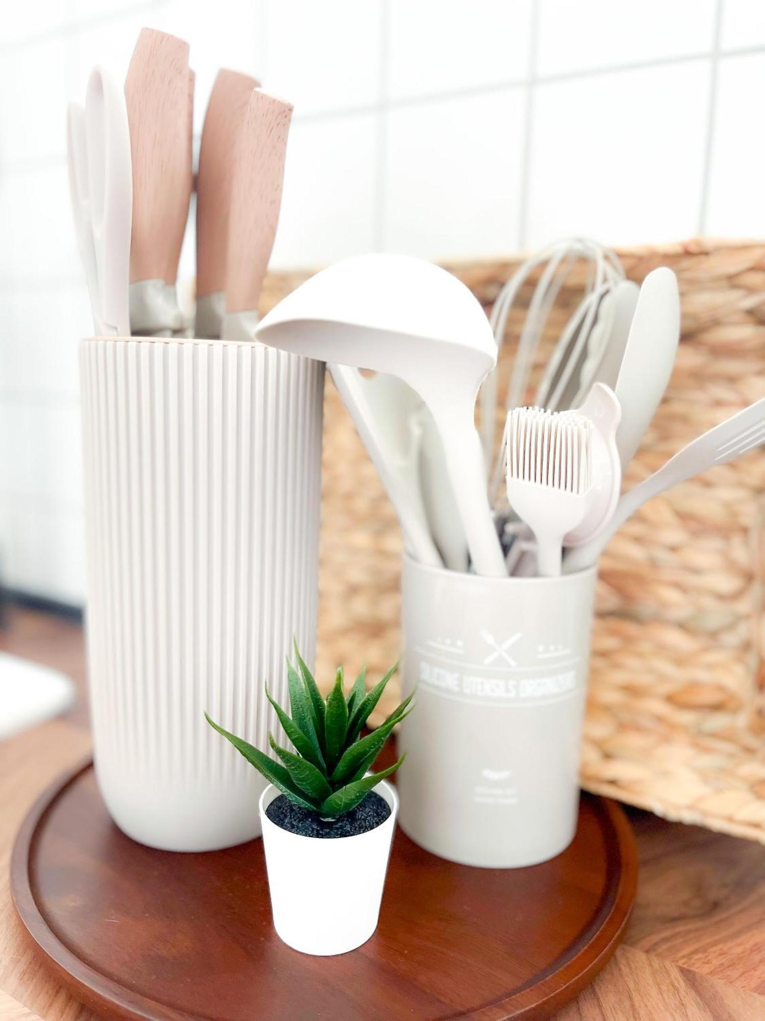 Comfort - Wohndomizil Mit Balkon, Buero Und Netflix Essen